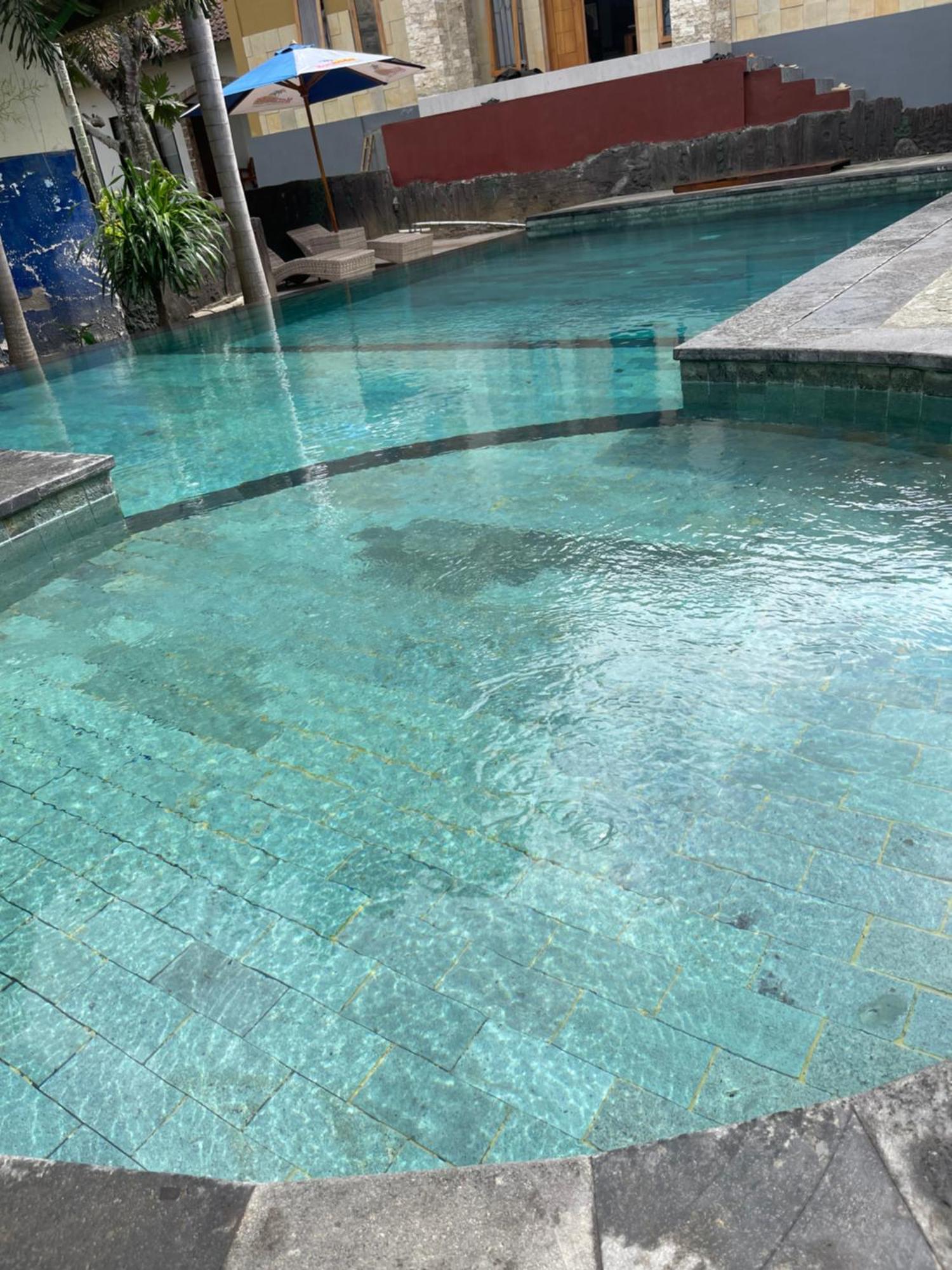 三普特里杜民宿 Kuta  外观 照片