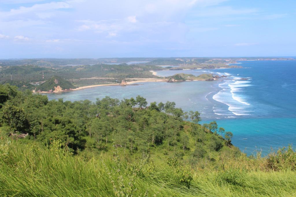 三普特里杜民宿 Kuta  外观 照片